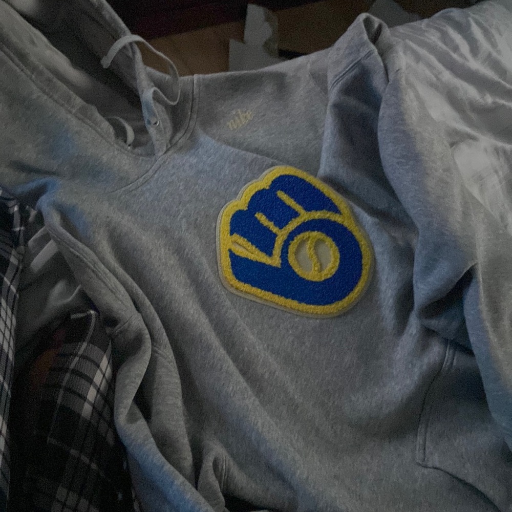 Nike Milwaukee brewers sweater